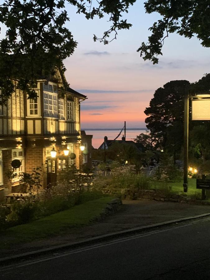 Fishbourne 费什本宾馆住宿加早餐旅馆 外观 照片